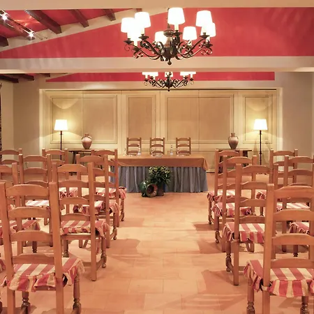 Hotel De 4*